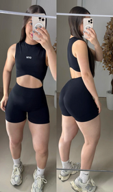 Conjunto de short modela silhueta sem costura GYM